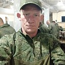 Знакомства: Олег, 35 лет, Курган