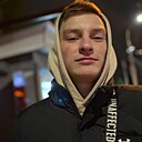 Знакомства: Саша, 19 лет, Азов