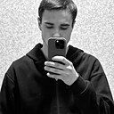 Знакомства: Олег, 23 года, Ялта