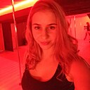 Знакомства: Никуся, 33 года, Макеевка