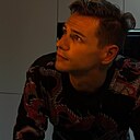 Знакомства: Артём, 29 лет, Сургут