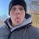 Знакомства: Антошка, 18 лет, Орел