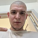 Знакомства: Денис, 23 года, Барнаул