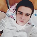 Знакомства: Виктор, 28 лет, Адлер