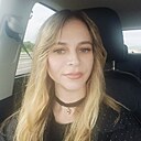 Знакомства: Ксения, 35 лет, Артем