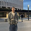 Знакомства: Александр, 23 года, Адлер