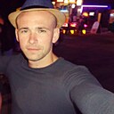 Знакомства: Артем, 33 года, Барановичи