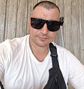 Знакомства: Олежка, 35 лет, Евпатория