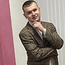 Знакомства: Виктор, 27 лет, Плунге