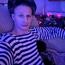 Знакомства: Леша, 18 лет, Междуреченск