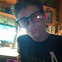 Знакомства: Максимка, 18 лет, Ромны