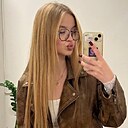 Знакомства: Софа, 19 лет, Томск