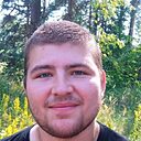 Знакомства: Денис, 22 года, Луга