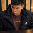 Знакомства: Рустам, 33 года, Уренгой