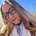 Знакомства: Полина, 24 года, Москва