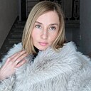 Знакомства: Юля, 32 года, Москва