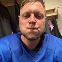 Знакомства: Артем, 32 года, Находка