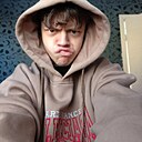 Знакомства: Артём, 20 лет, Благовещенск