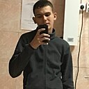 Знакомства: Артем, 22 года, Междуреченск