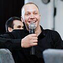 Знакомства: Дима, 26 лет, Каменское