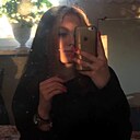 Знакомства: Злата, 18 лет, Екатеринбург