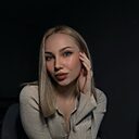 Знакомства: Алина, 22 года, Сургут