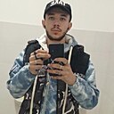 Знакомства: Bogdan, 21 год, Lugoj