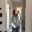 Знакомства: Алина, 18 лет, Челябинск