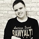Знакомства: Макс, 25 лет, Сергиев Посад