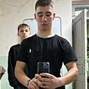Знакомства: Денис, 18 лет, Миллерово