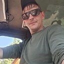Знакомства: Валентин, 28 лет, Волхов