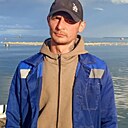 Знакомства: Андрей, 34 года, Петриков