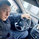 Знакомства: Максим, 24 года, Таганрог