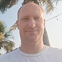 Знакомства: Юрий, 42 года, Артем