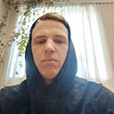 Знакомства: Евгений, 21 год, Артем