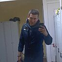 Знакомства: Виктор, 25 лет, Новошахтинск