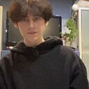 Знакомства: Максим, 18 лет, Москва