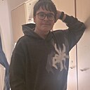 Знакомства: Daniel, 21 год, București