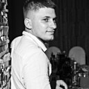 Знакомства: Максим, 25 лет, Минск