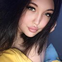 Знакомства: Юленька, 20 лет, Волжский