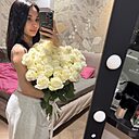 Знакомства: Нафиса, 21 год, Москва