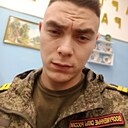 Знакомства: Илья, 23 года, Луга