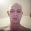 Знакомства: Андрей, 21 год, Речица