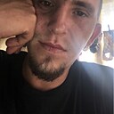 Знакомства: Валентин, 27 лет, Артем