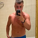 Знакомства: Артем, 34 года, Красногорск