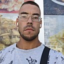 Знакомства: Виктор, 28 лет, Москва