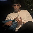 Знакомства: Джони, 24 года, Санкт-Петербург