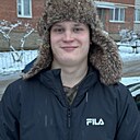 Знакомства: Макс, 21 год, Воткинск