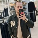 Знакомства: Максим, 24 года, Москва