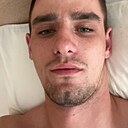 Знакомства: Илья, 23 года, Санкт-Петербург